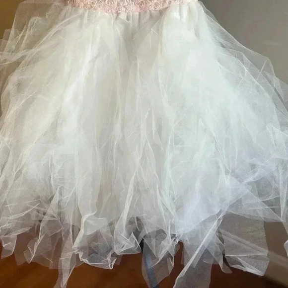 GIRLS BEATIFUL TULLE AND BEAD DRESS SIZE 8-9 NWT - Picture 9 of 9